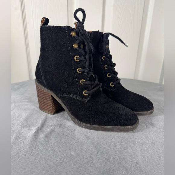 Lucky Brand Wadil Black Suede Lace Up Block Heeled Ankle Booties Size 7 - Picture 1 of 13